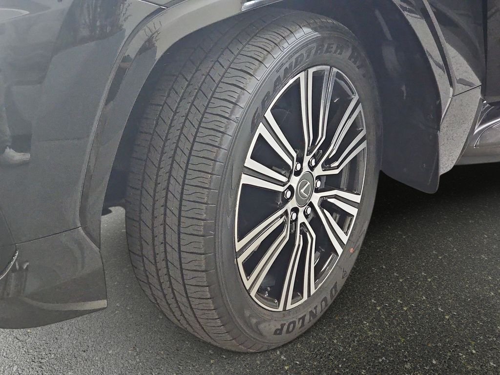 New 2026 Lexus LX 600 4WD w/ Luxury Package image 32