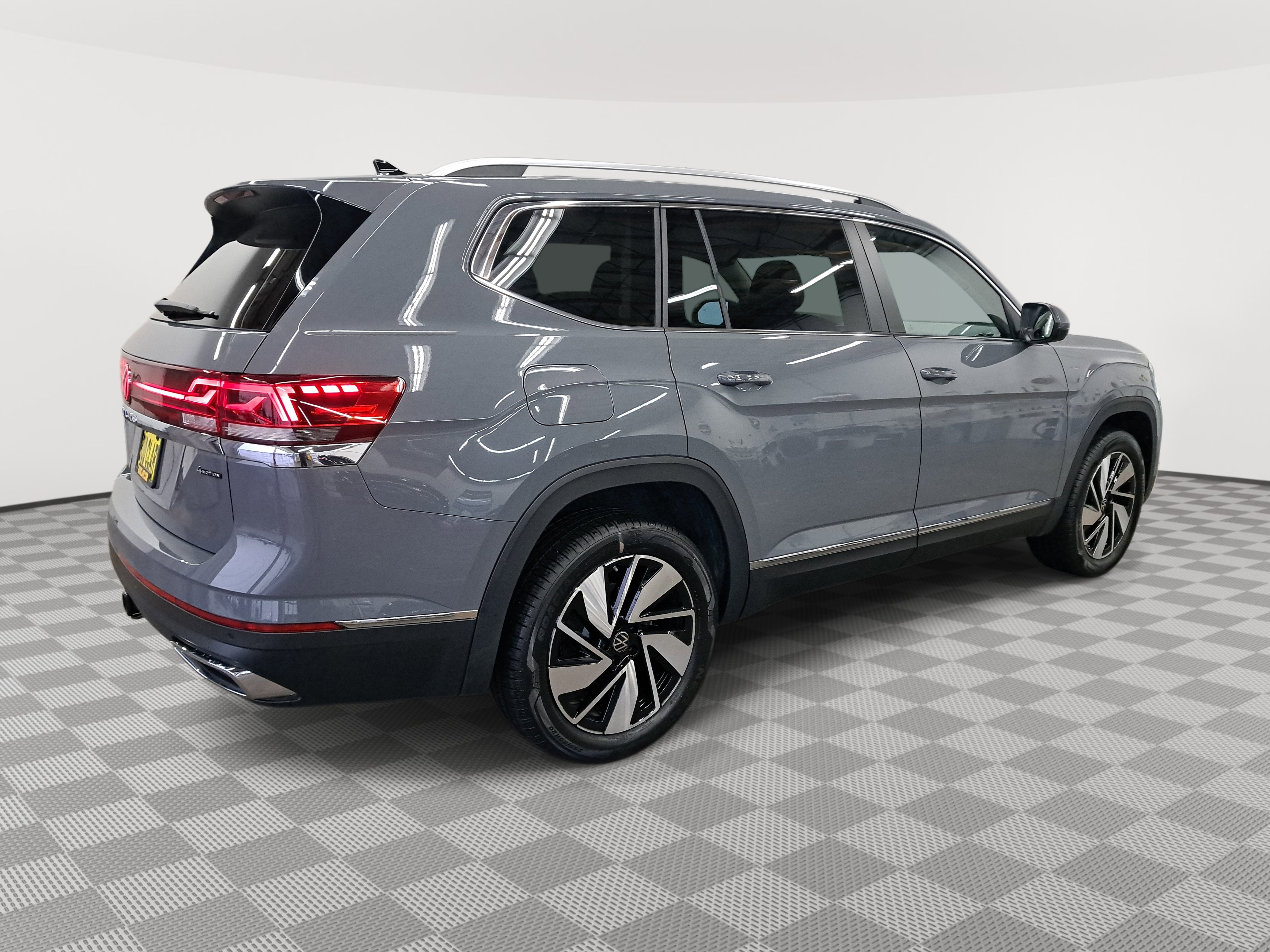 New 2025 Volkswagen Atlas SEL image 6