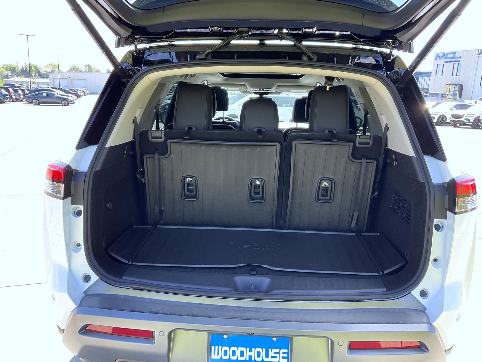 New 2026 Nissan Pathfinder Platinum AWD/4WD image 23