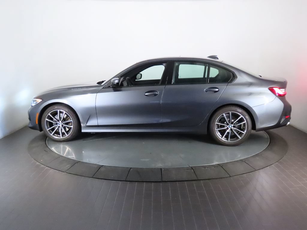 Used 2022 BMW 330i Sedan w/ Driving Assistance Package RWD image 2