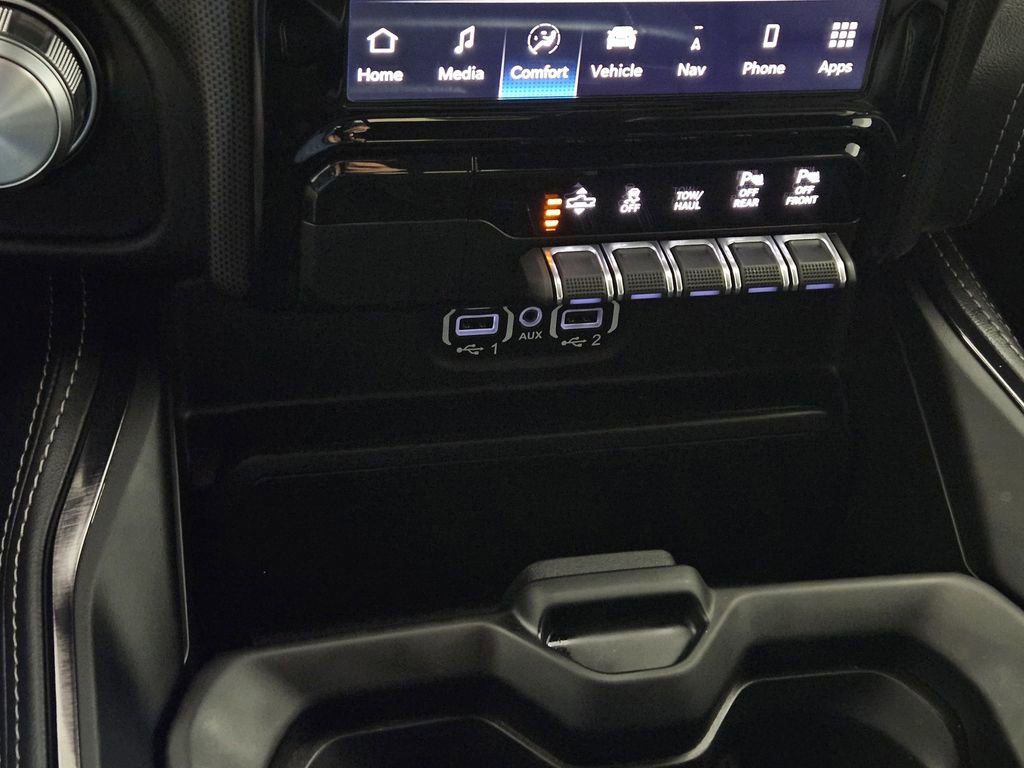 Used 2023 RAM 1500 Limited w/ Body Color Bumper Group AWD/4WD image 18