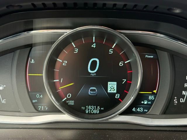 Used 2014 Volvo XC60 T6 R-Design w/ Technology Package AWD/4WD image 13