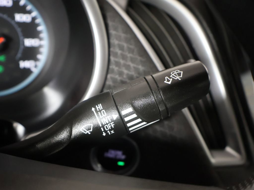 Used 2025 Chevrolet Malibu LT image 38