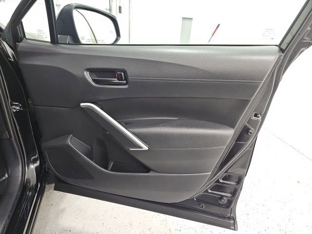 Certified 2023 Toyota Corolla Cross LE image 36