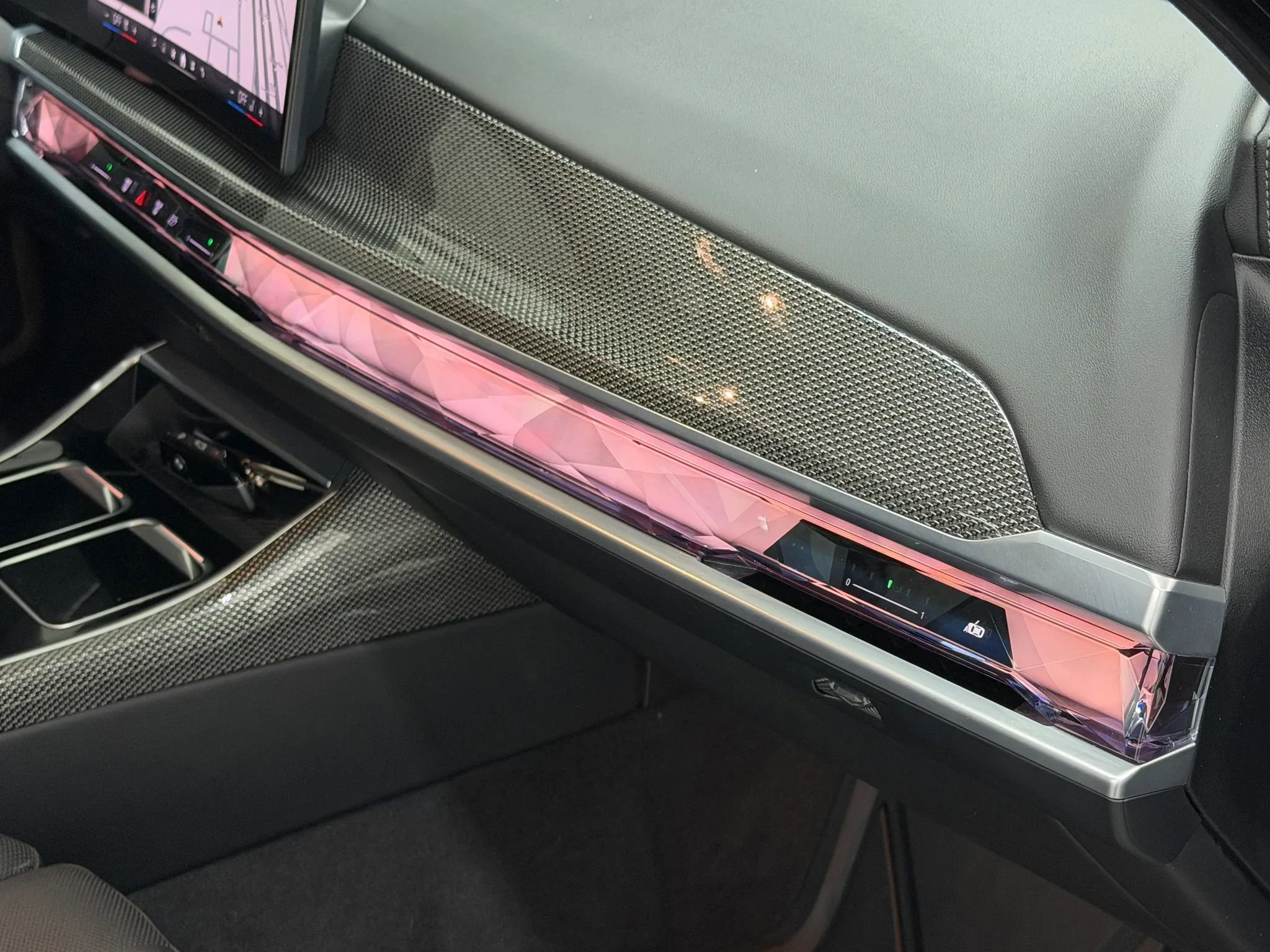 Used 2024 BMW 760i xDrive AWD/4WD image 41