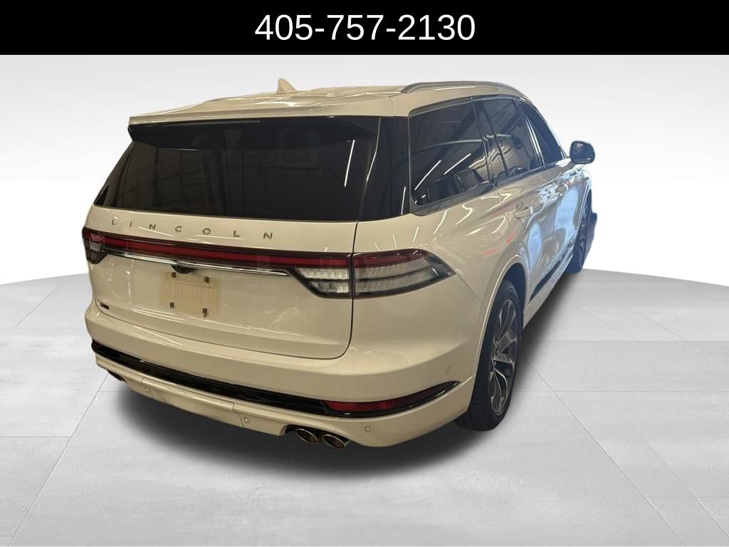 Used 2023 Lincoln Aviator Grand Touring w/ Equipment Group 301A AWD/4WD image 3