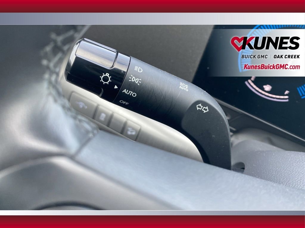 Used 2025 Hyundai Kona SEL image 16