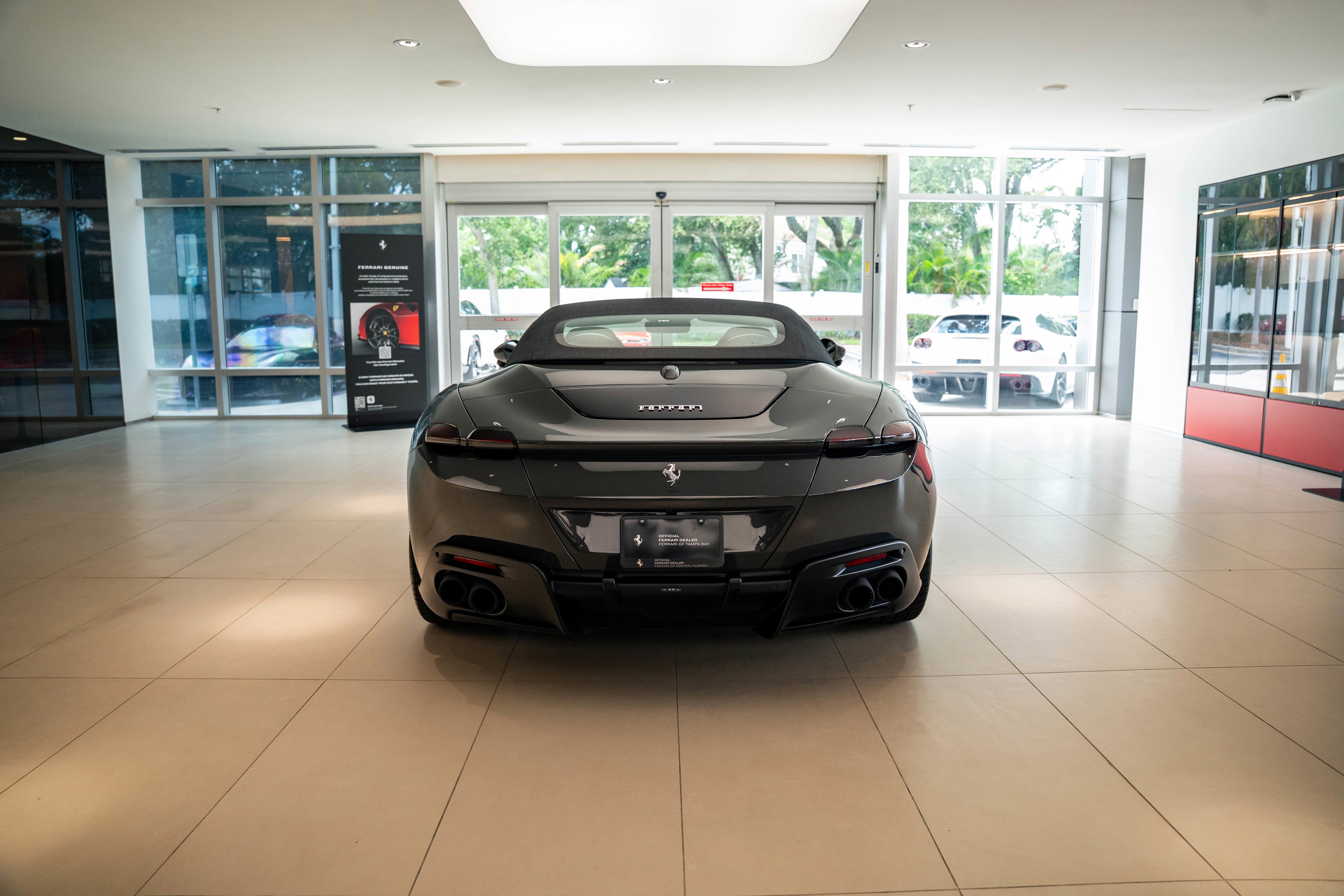 Used 2024 Ferrari Roma Spider image 13