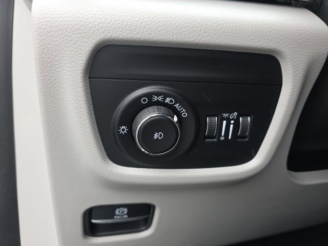 Used 2022 Jeep Grand Cherokee L Overland image 12