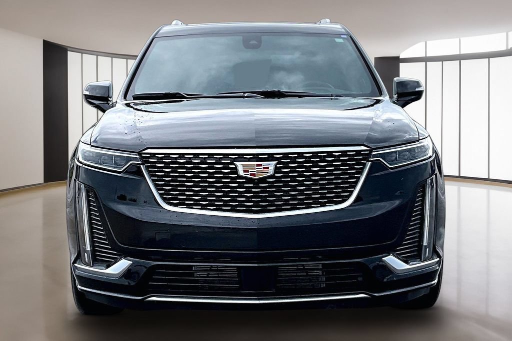 Used 2025 Cadillac XT6 Premium Luxury w/ Platinum Package AWD/4WD image 3