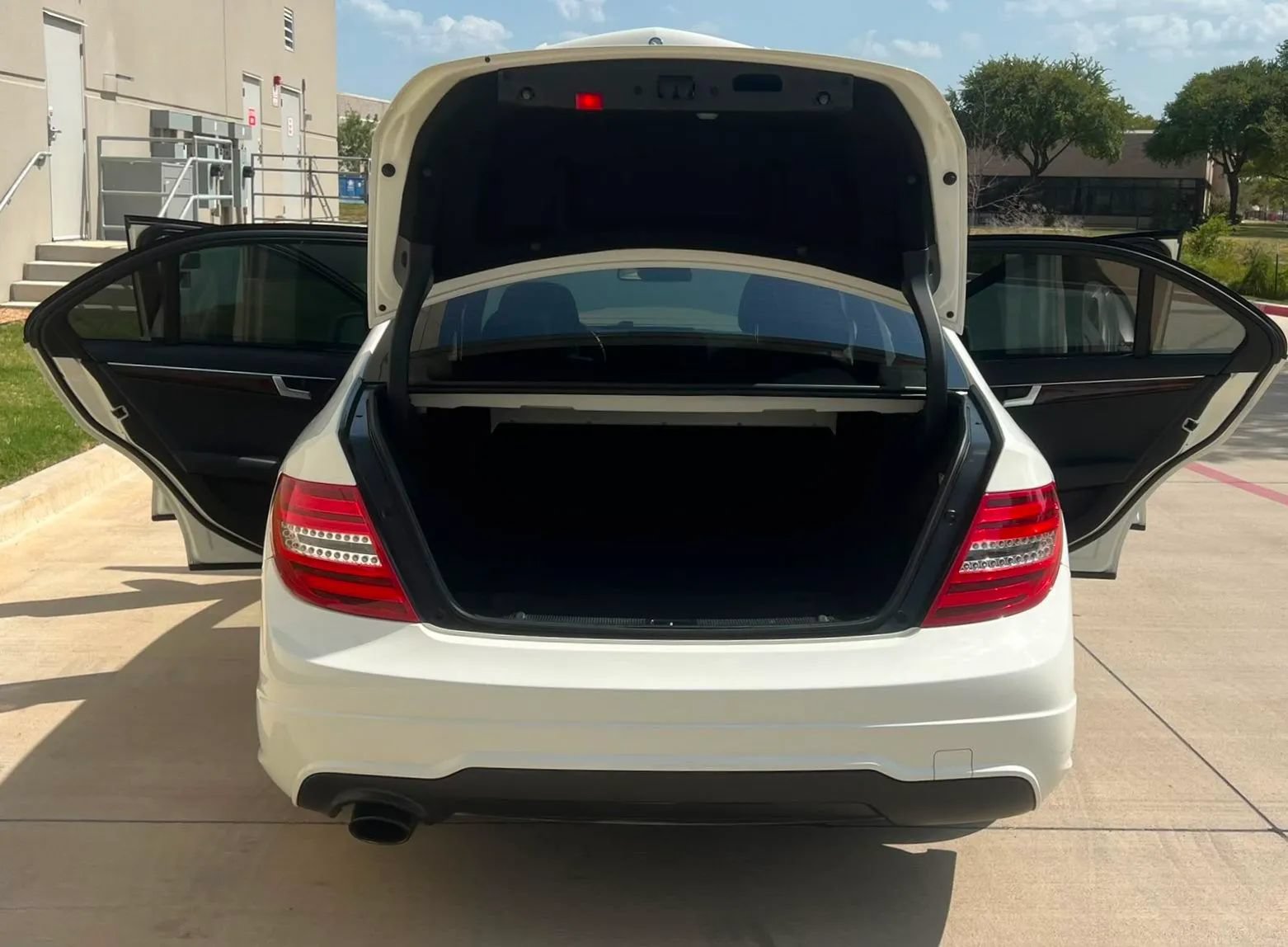 Used 2012 Mercedes-Benz C 250 Sedan image 10