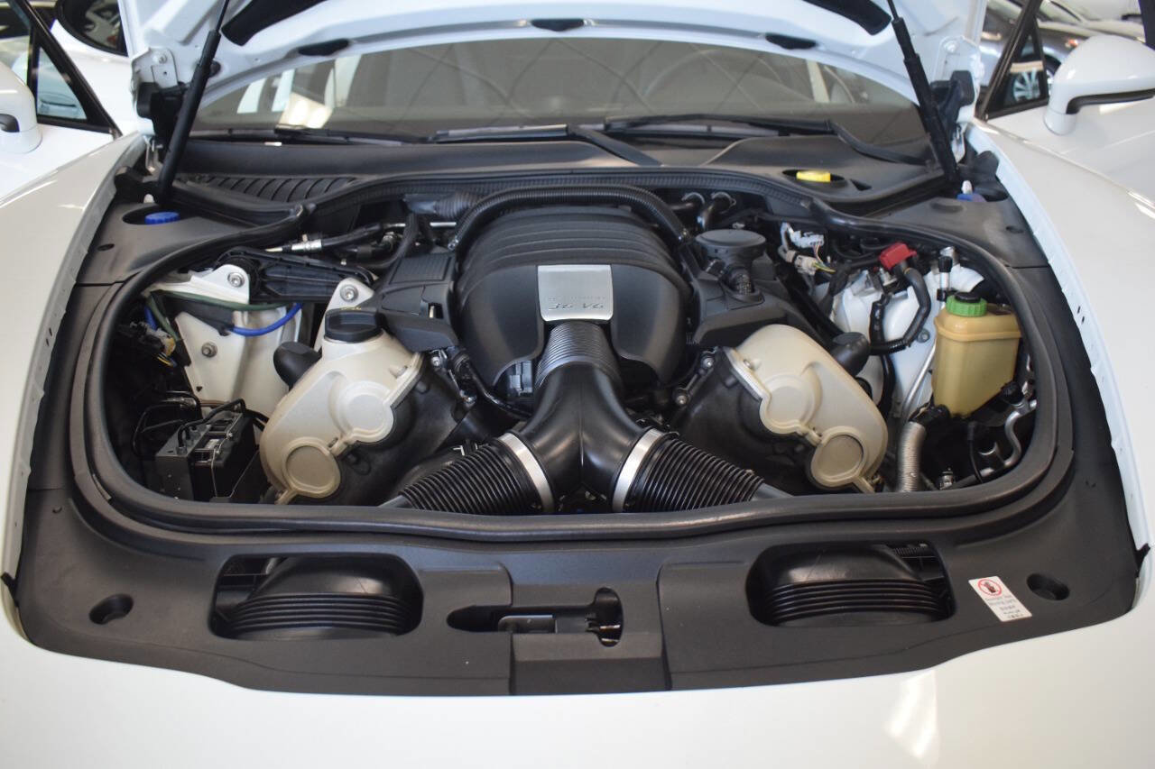 Used 2014 Porsche Panamera 4 image 64