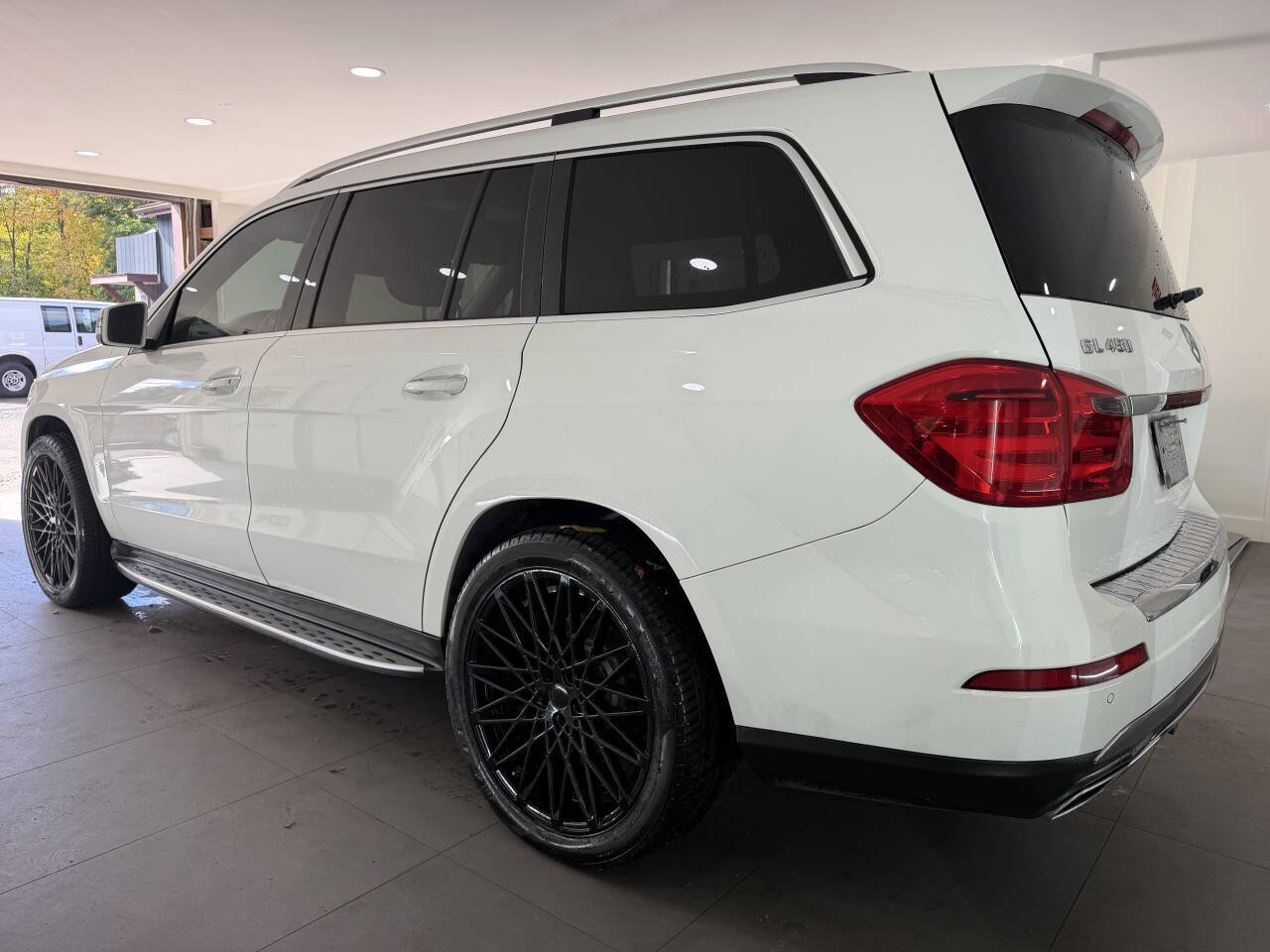 Used 2014 Mercedes-Benz GL 450 4MATIC image 4