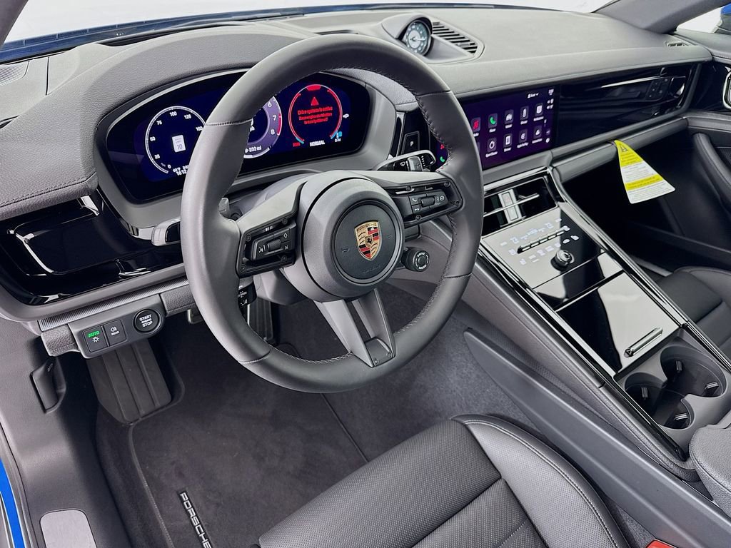 Certified 2025 Porsche Panamera image 4