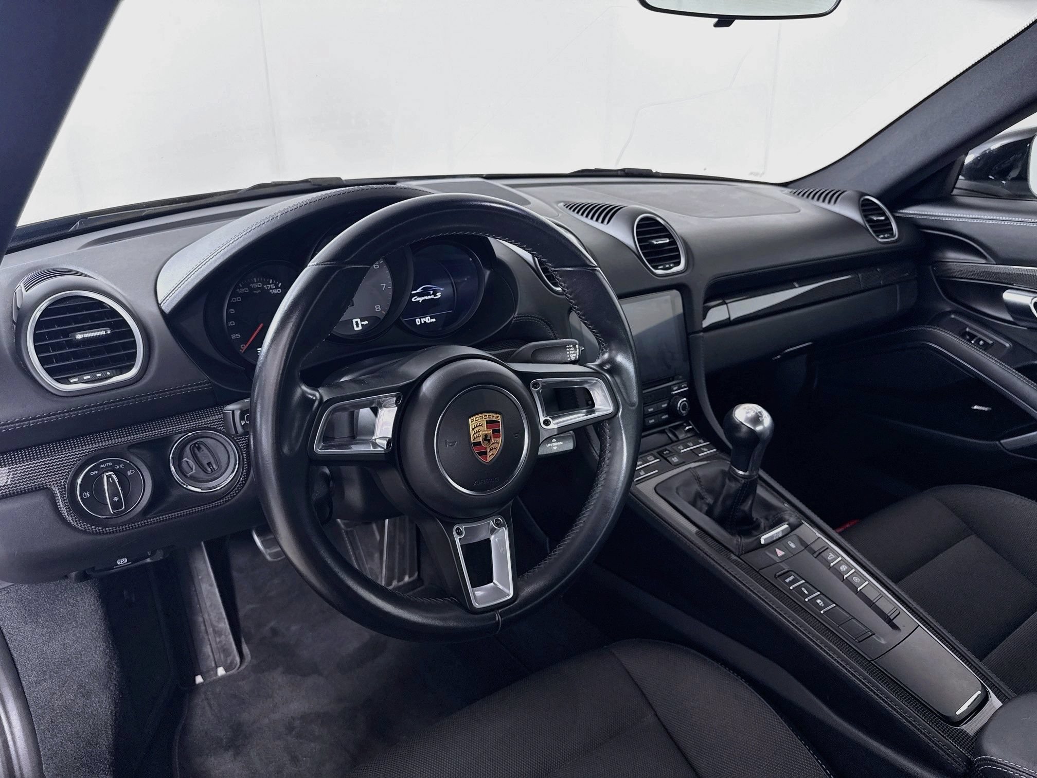 Certified 2018 Porsche 718 Cayman RWD image 4