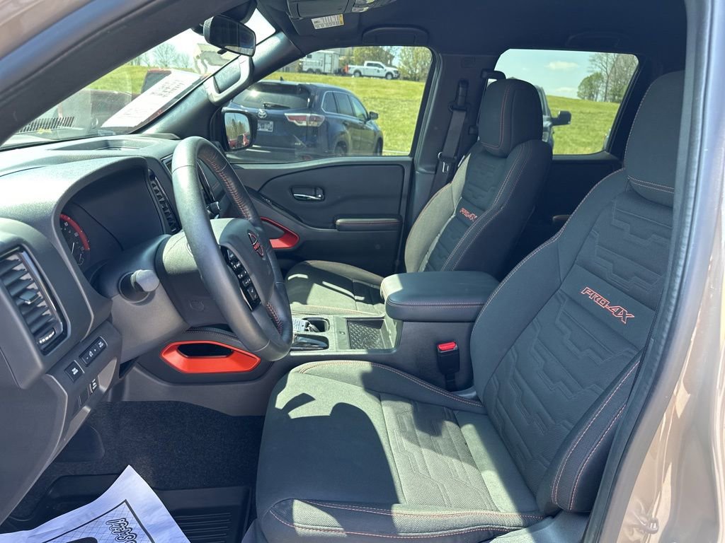 Used 2023 Nissan Frontier PRO-4X w/ Pro Convenience Package image 17