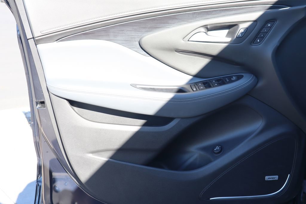 Used 2020 Buick Envision Premium w/ Driver Confidence Package image 23