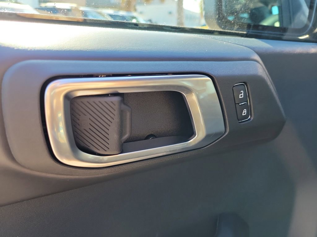 New 2025 Ford Bronco Outer Banks w/ Sasquatch Package image 14