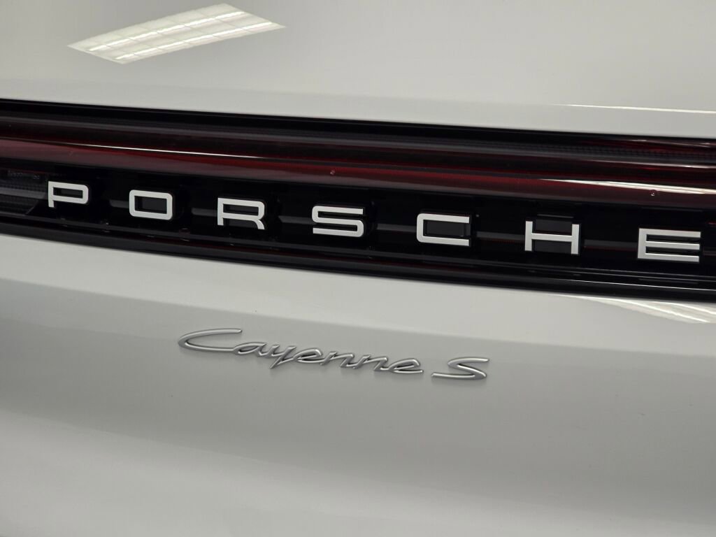 New 2025 Porsche Cayenne S image 23