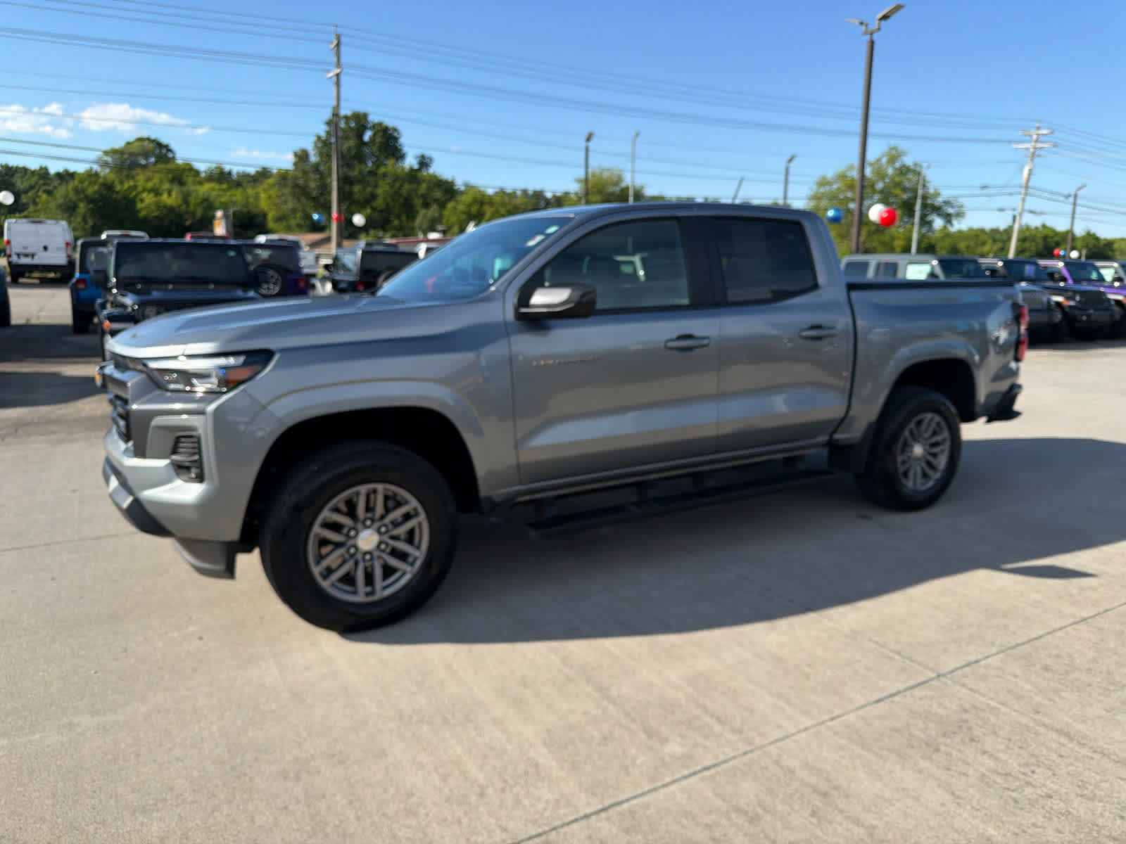 Used 2024 Chevrolet Colorado LT w/ LT Convenience Package III AWD/4WD image 4