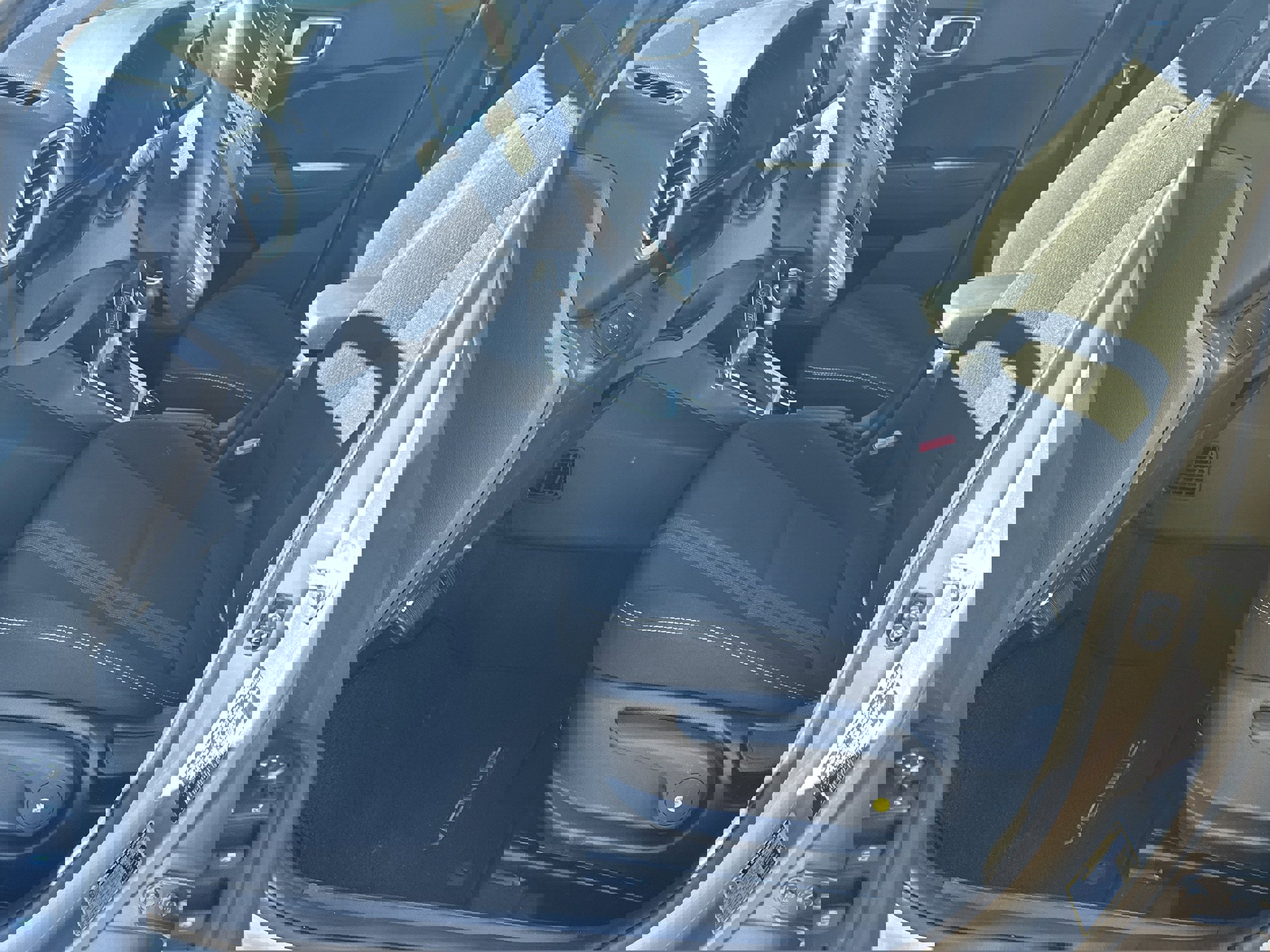 Used 2023 Hyundai Venue SEL image 9