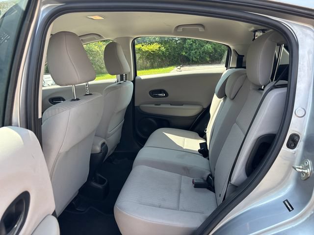 Used 2017 Honda HR-V LX image 4