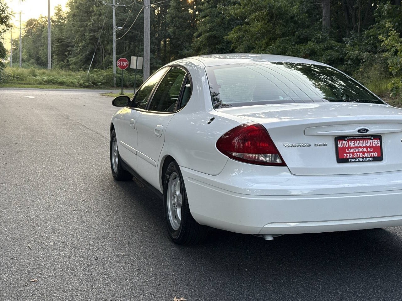 Used 2004 Ford Taurus SES FWD image 8