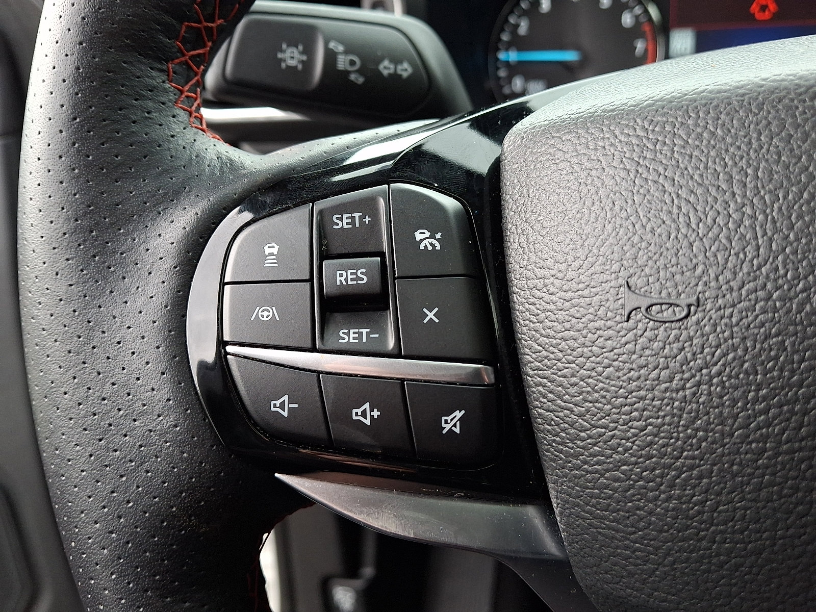 Certified 2023 Ford Explorer ST-Line w/ Class IV Trailer Tow Package image 23