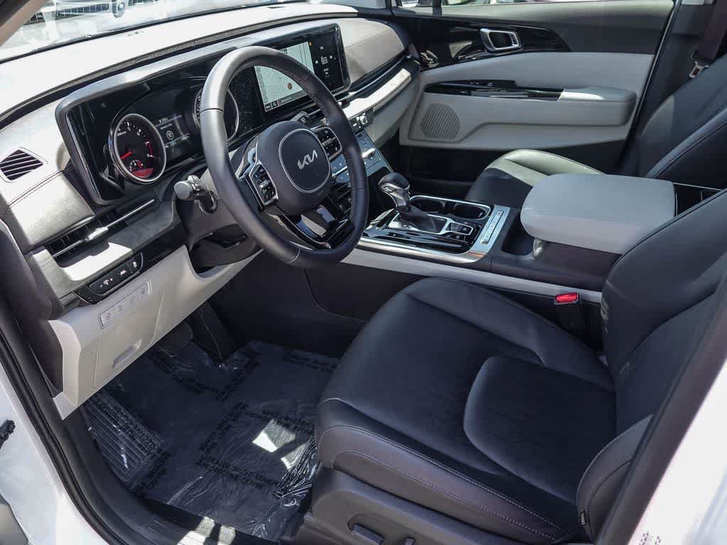 Certified 2023 Kia Carnival EX FWD image 16