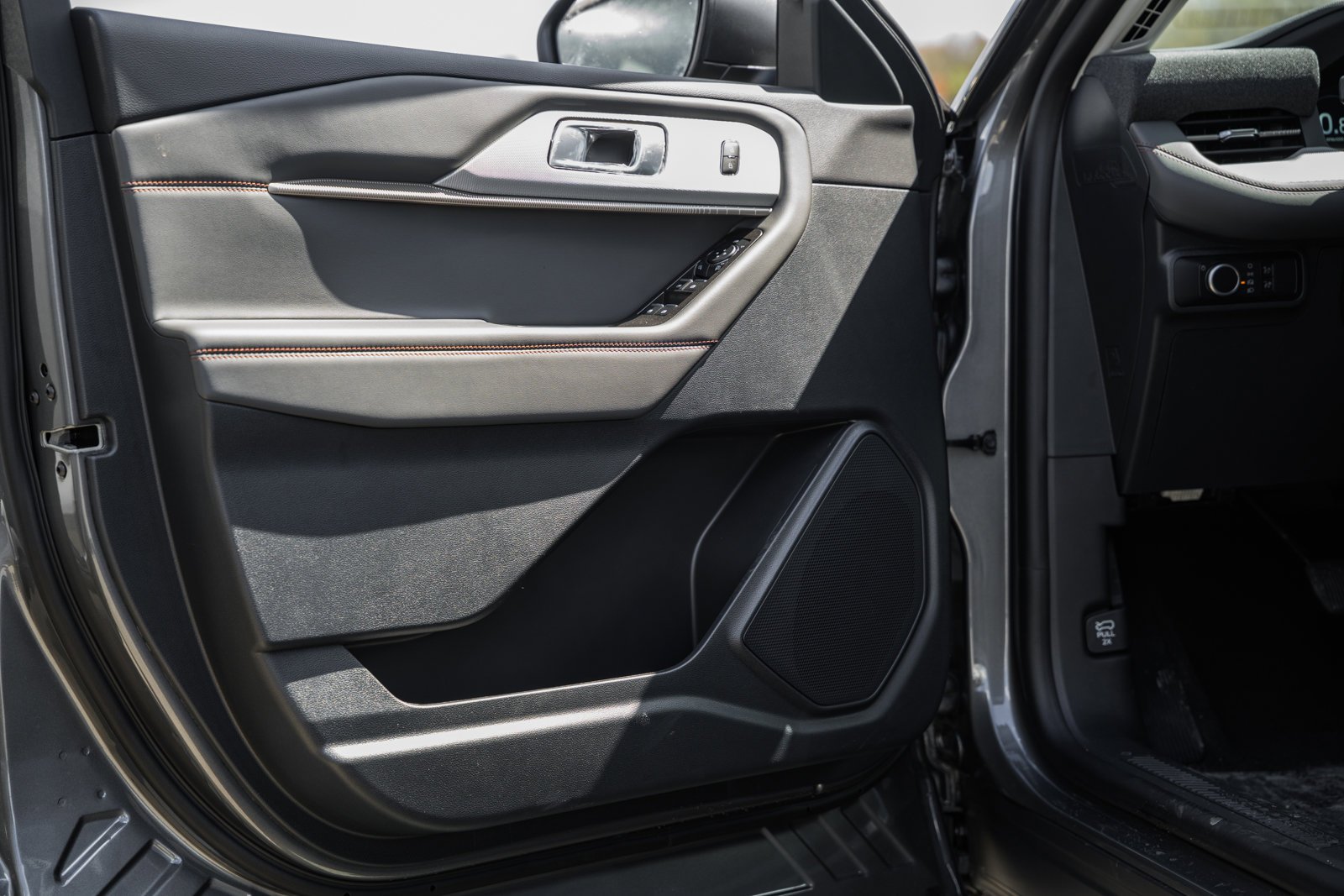 New 2026 Ford Explorer Active image 37