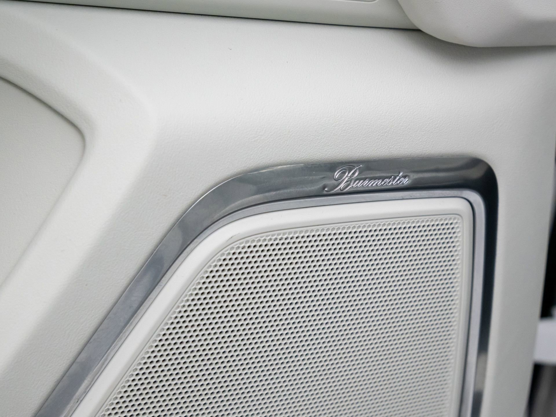 Certified 2024 Porsche Macan GTS image 15