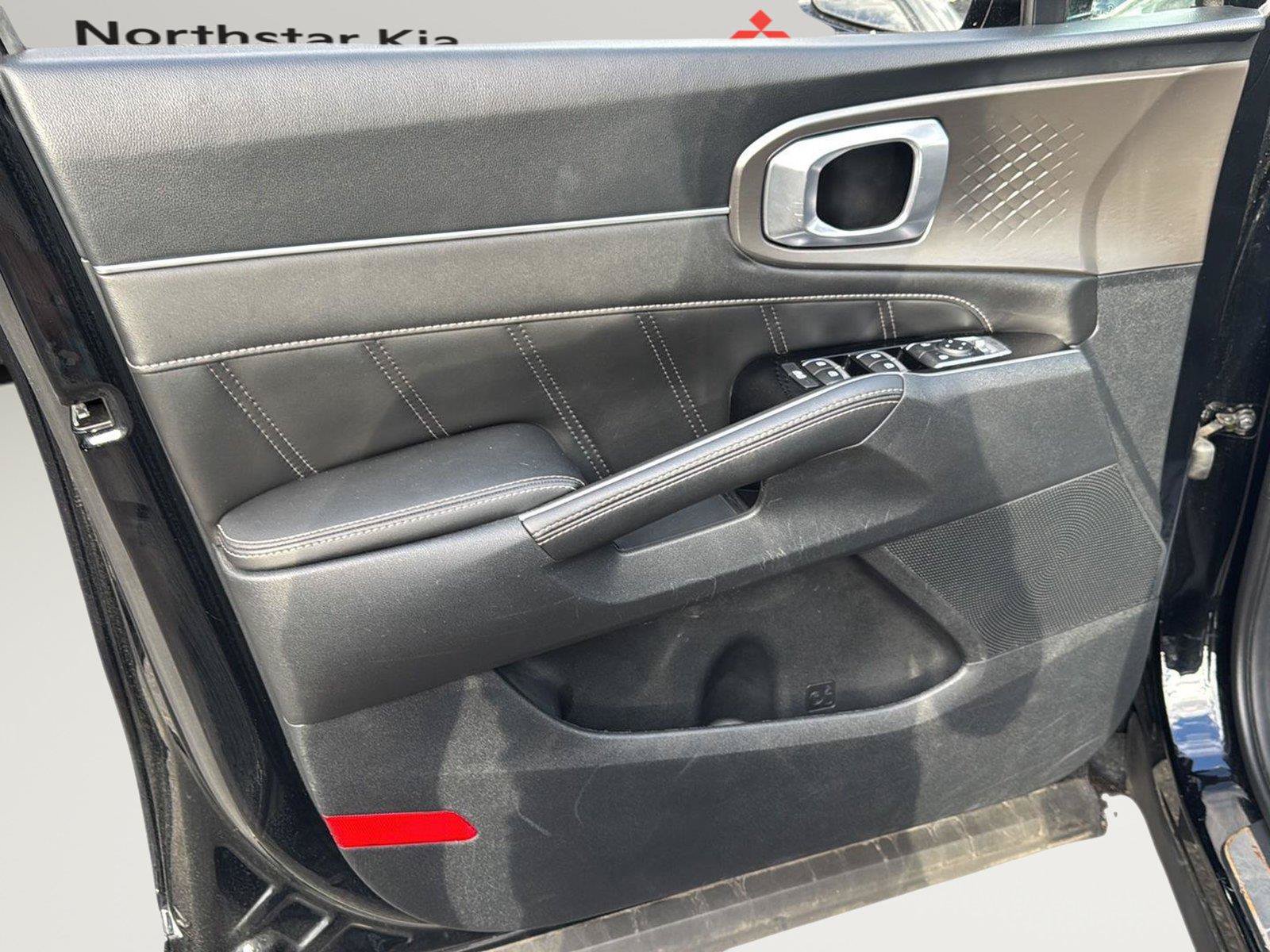 Used 2023 Kia Sorento SX AWD/4WD image 18