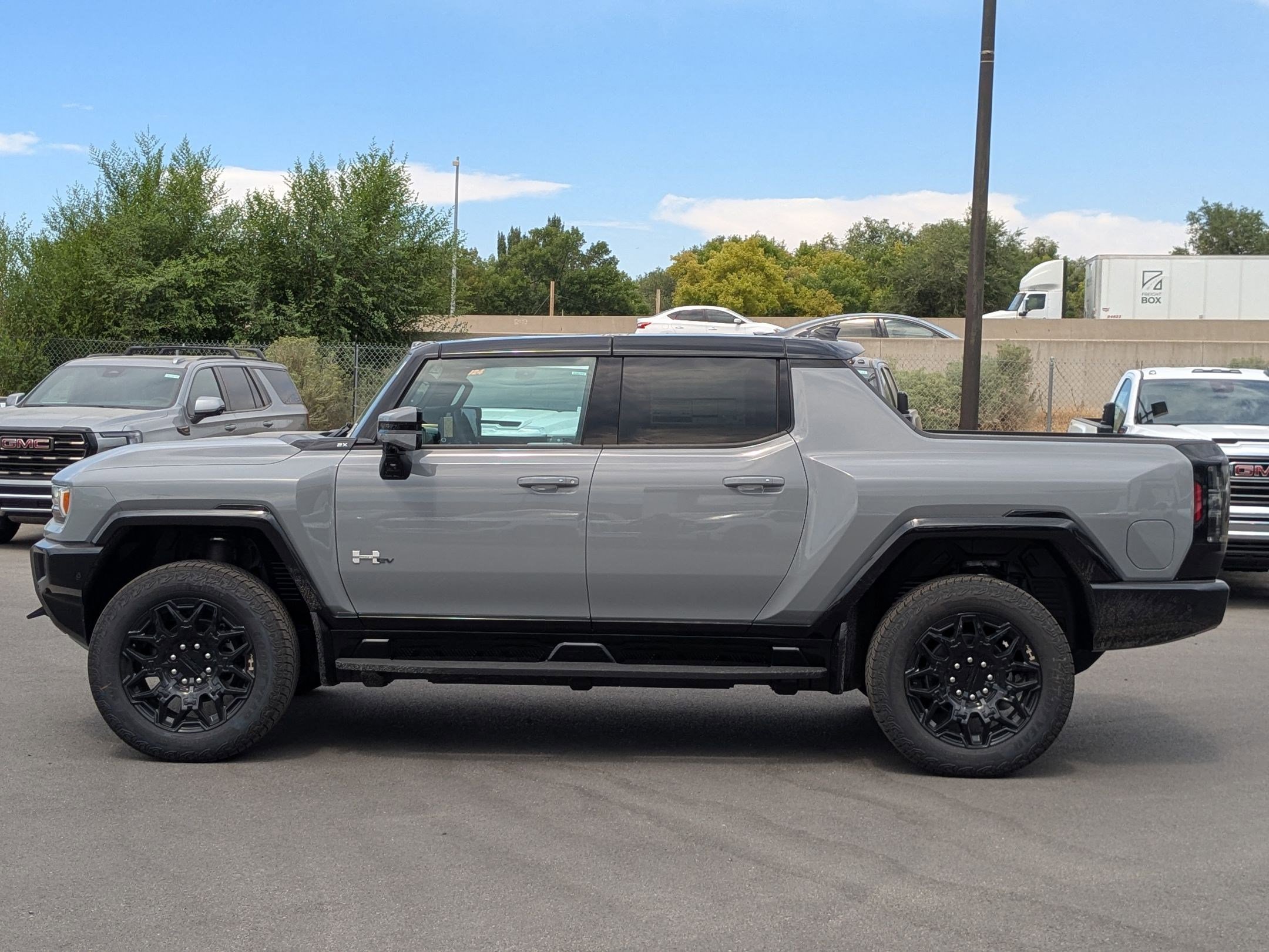 New 2025 GMC Hummer EV 2X image 2
