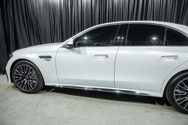 New 2026 Mercedes-Benz E 53 AMG e 4MATIC Sedan image 5