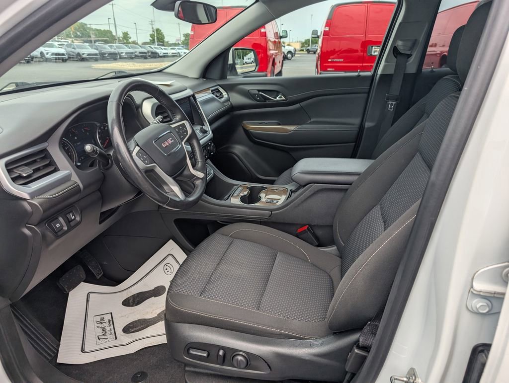 Used 2020 GMC Acadia SLE w/ Driver Convenience Package FWD image 13