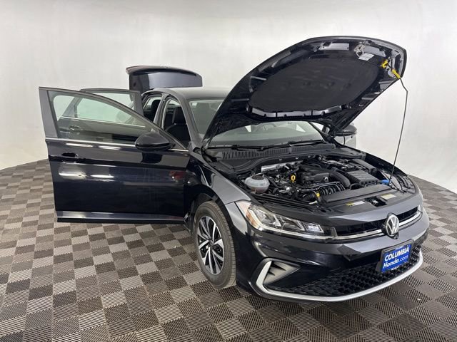 Used 2025 Volkswagen Jetta S image 15