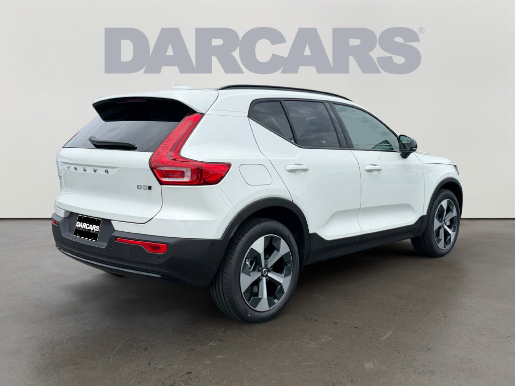 New 2026 Volvo XC40 B5 Plus w/ Protection Package Premier AWD/4WD image 4