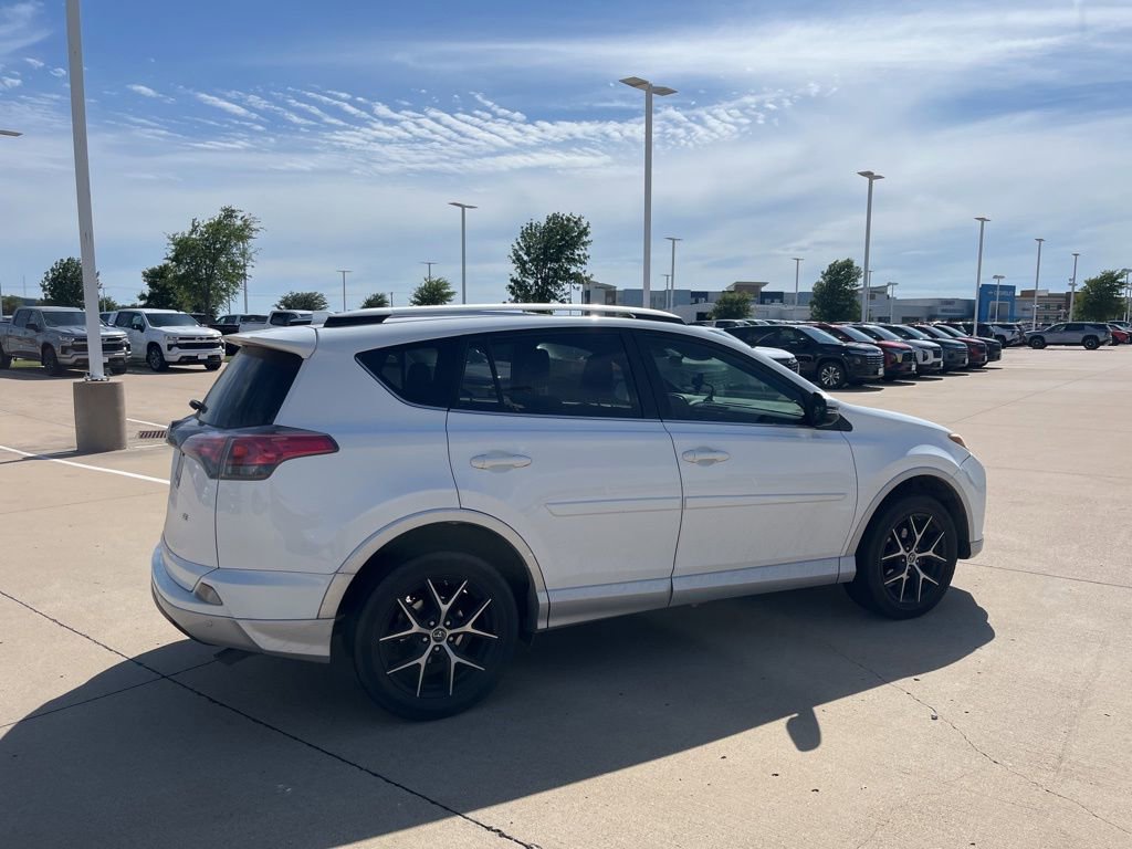 Used 2016 Toyota RAV4 SE w/ Advanced Technology Package FWD image 5
