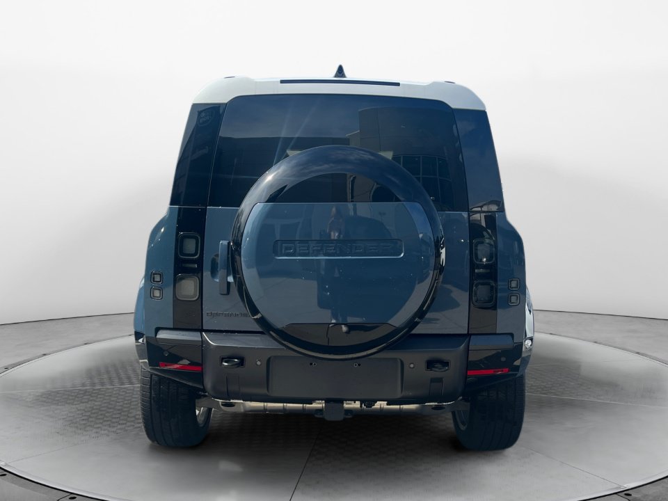 New 2026 Land Rover Defender 110 X-Dynamic SE AWD/4WD image 6