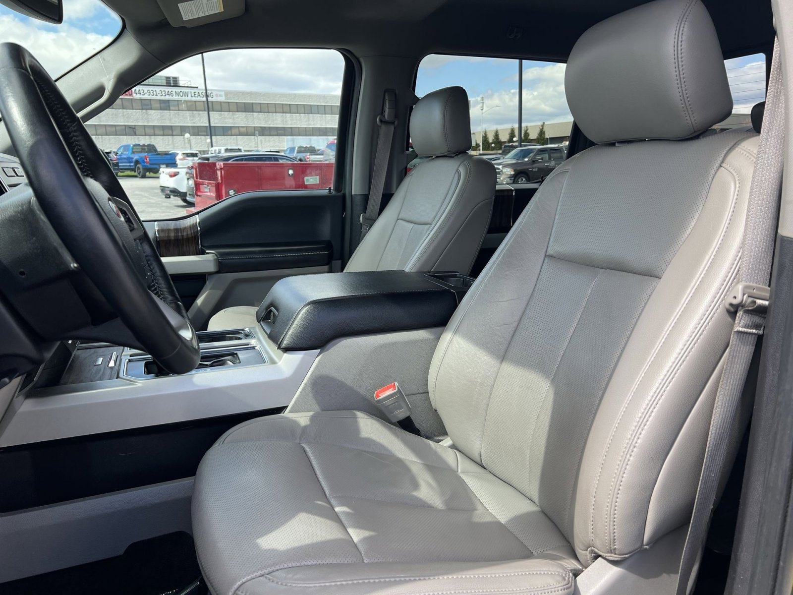 Used 2018 Ford F150 Lariat image 13