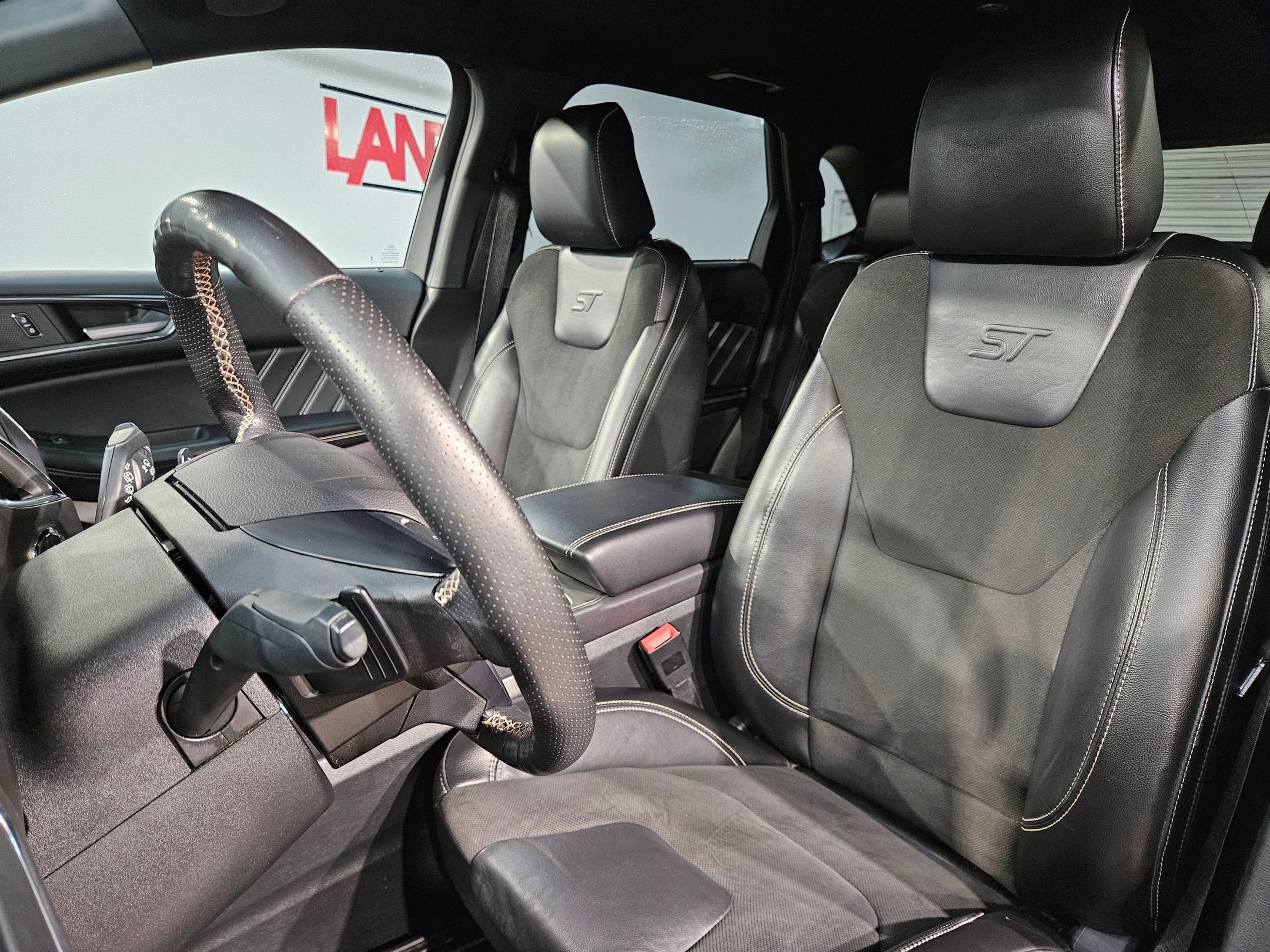 Used 2023 Ford Edge ST AWD/4WD image 24