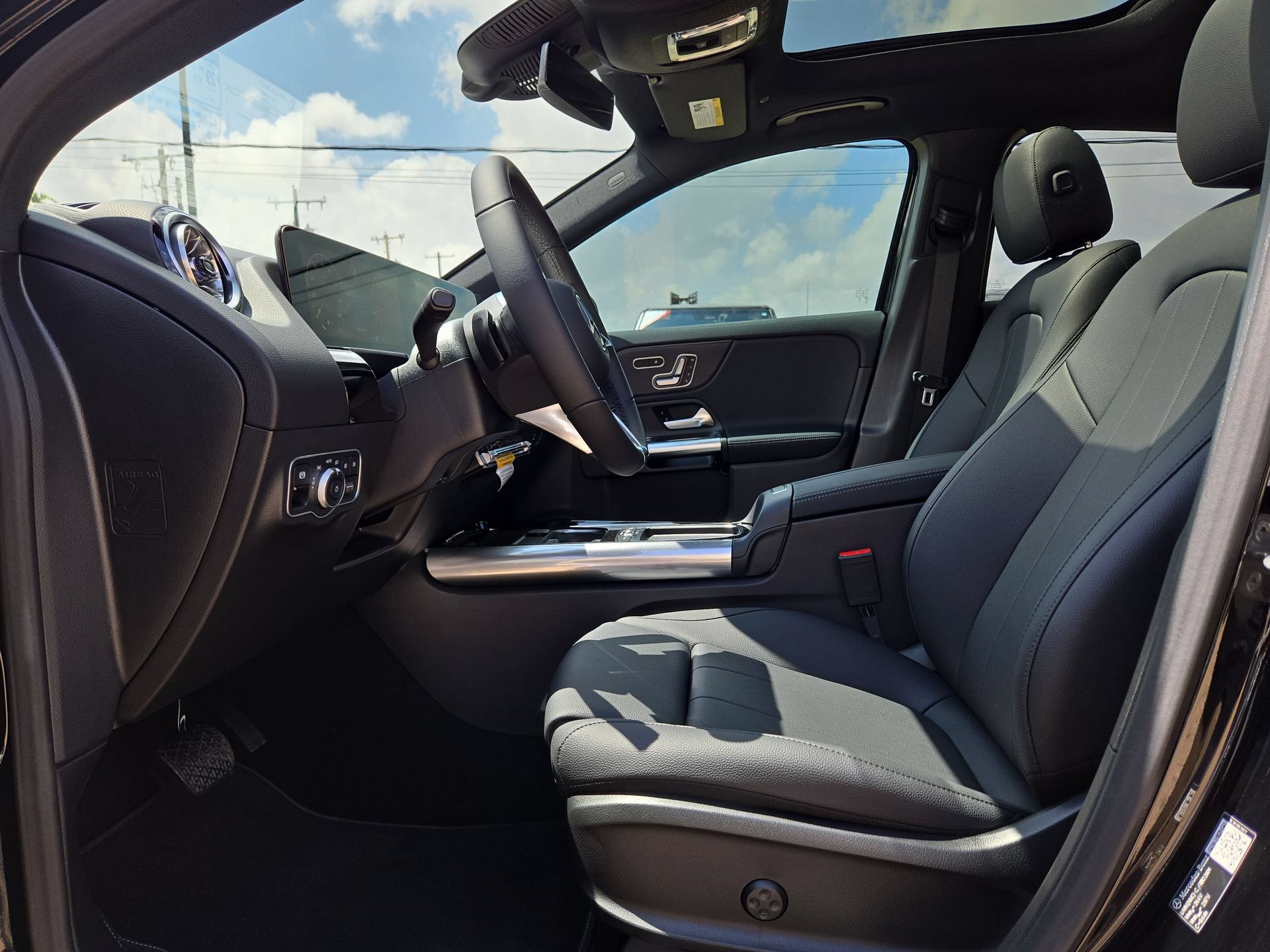 New 2026 Mercedes-Benz GLA 250 image 16