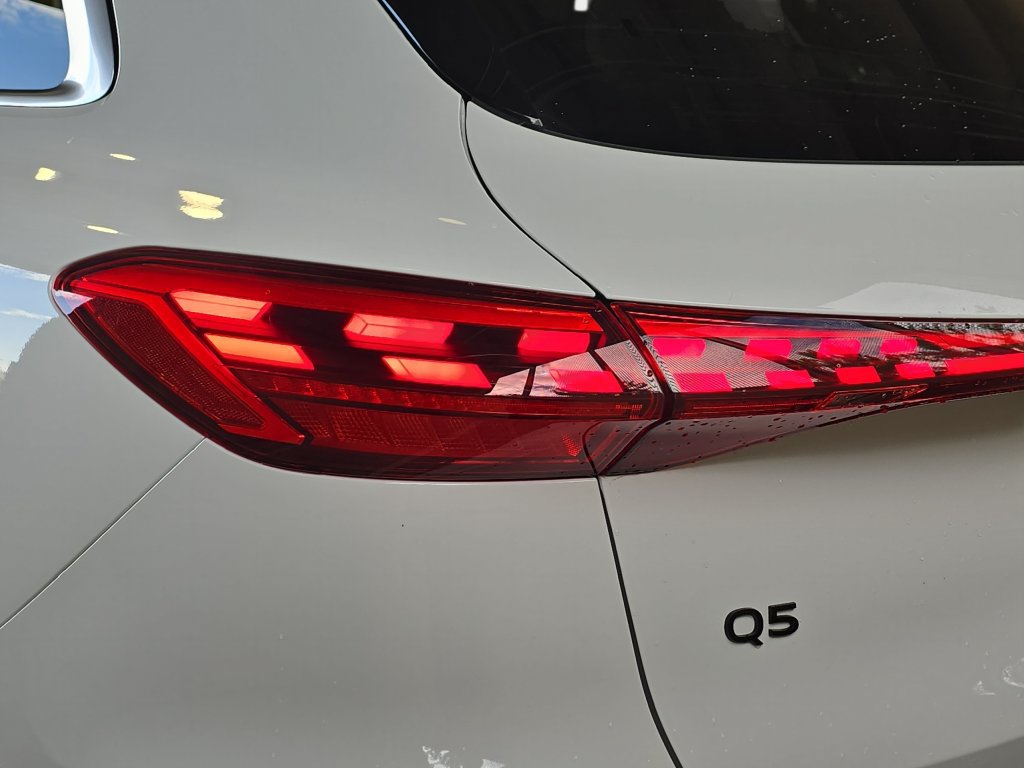 Certified 2025 Audi Q5 Premium AWD/4WD image 33