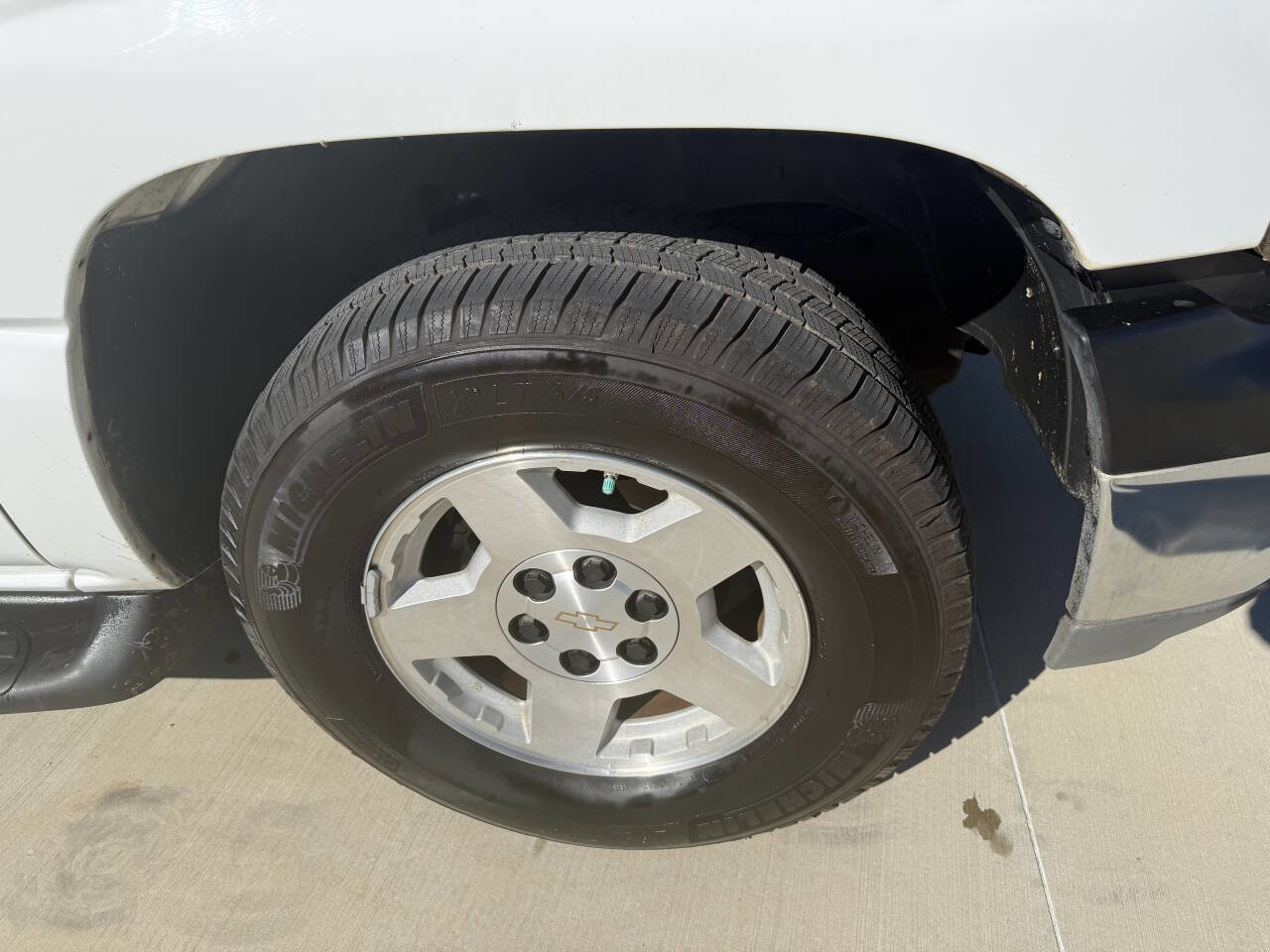 Used 2004 Chevrolet Tahoe LS w/ Cargo Package image 8