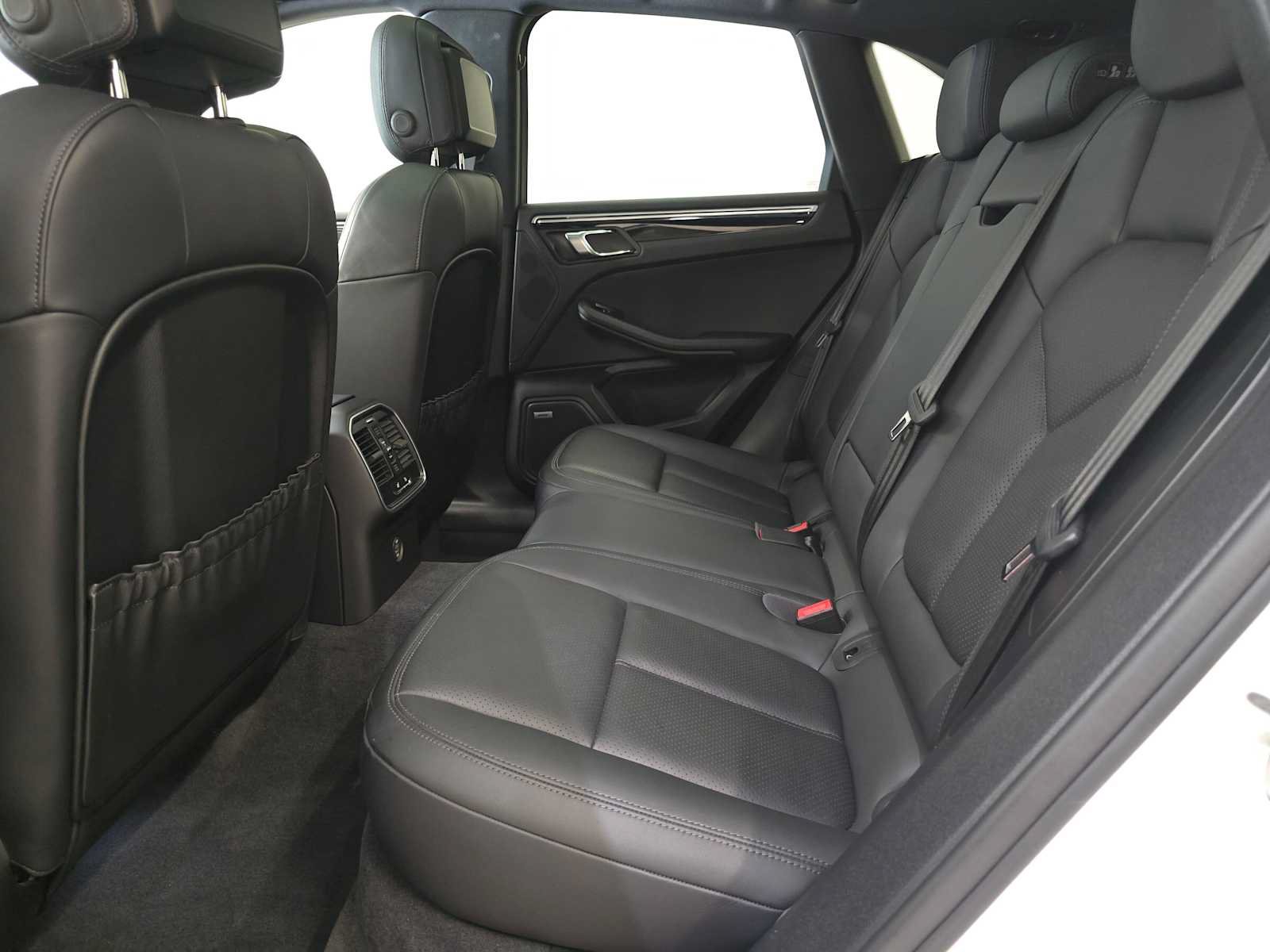 Used 2019 Porsche Macan S AWD/4WD image 24