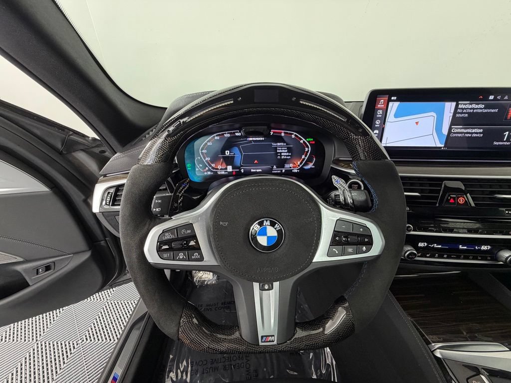 Used 2022 BMW M550i xDrive AWD/4WD image 23