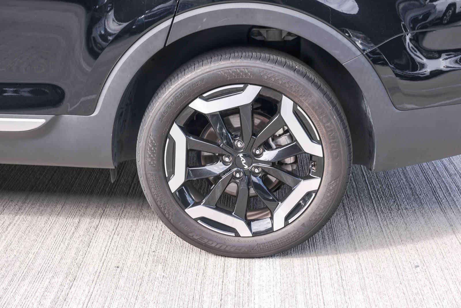 Used 2024 Kia Telluride S w/ S Sunroof Package FWD image 9