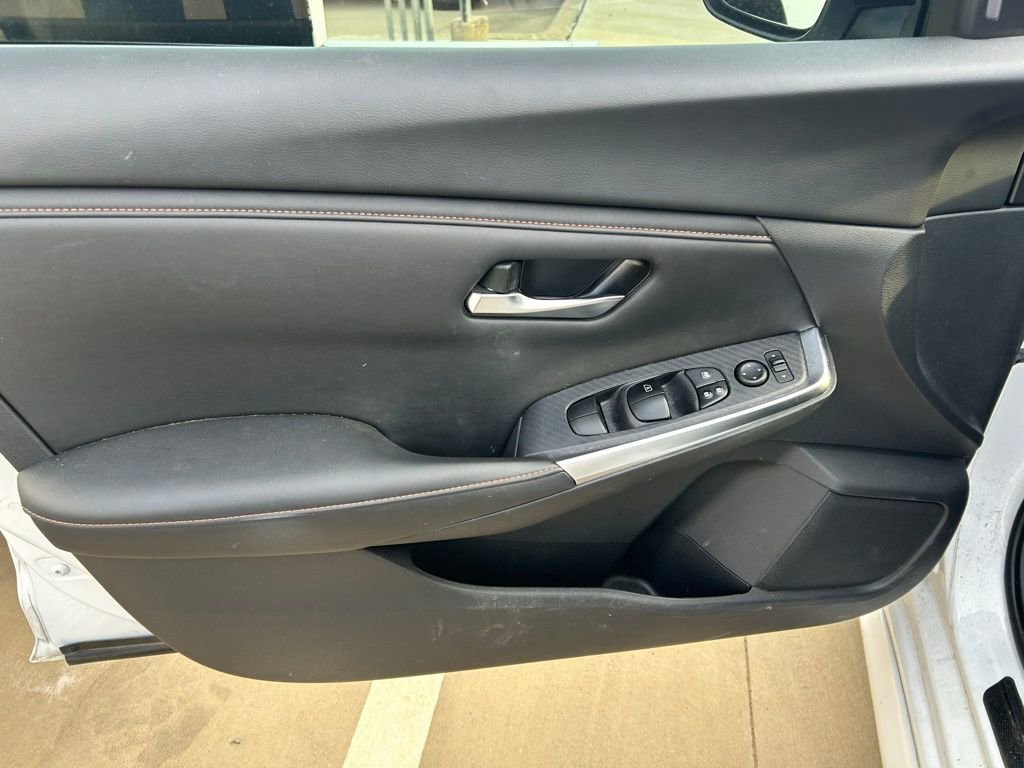 Used 2023 Nissan Sentra SR FWD image 9