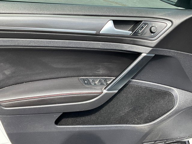 Used 2019 Volkswagen GTI SE FWD image 27