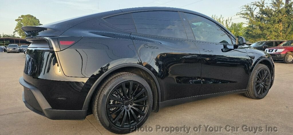 Used 2026 Tesla Model Y Long Range RWD image 10